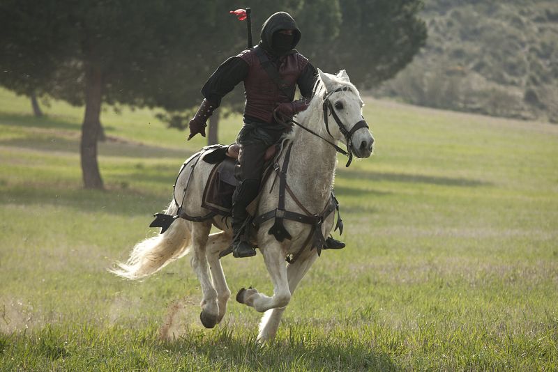 Águila Roja, al galope