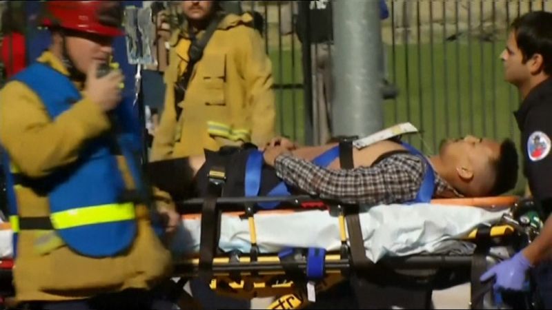 Los servicios de emergencias han atendido a decenas de heridos.