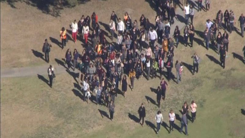 Imágen aérea de los evacuados del lugar del incidente