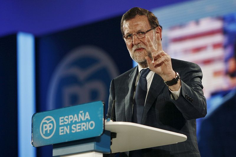 Mariano Rajoy, durante su primer mitin de la campaña electoral.