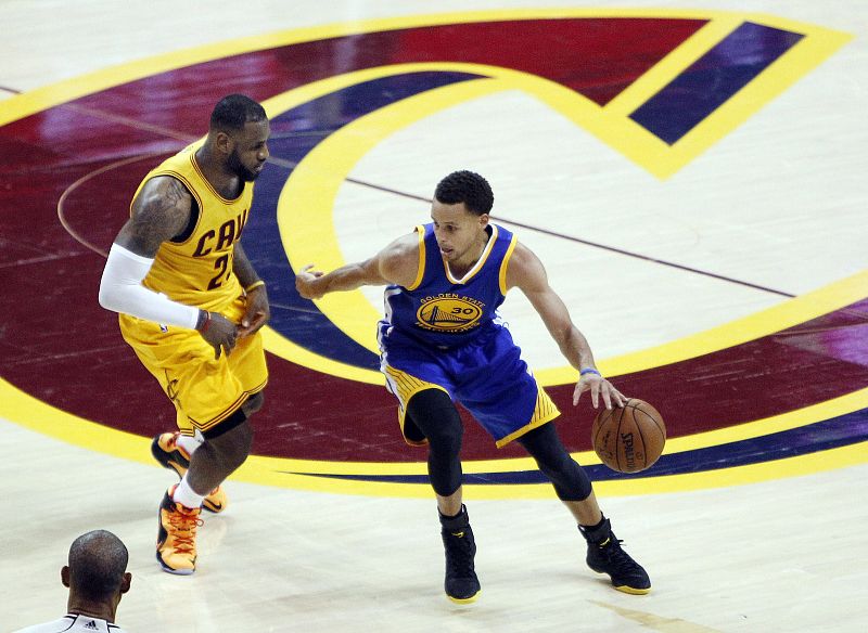 Curry contra LeBron, el duelo del año en la NBA