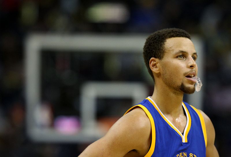 Curry, en un partido contra los Grizzlies.