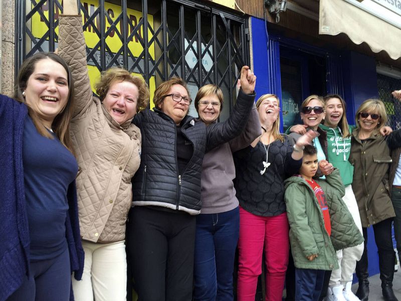 Parte del primer premio del sorteo del Niño se va a la Vall d'Uixo en Lleida