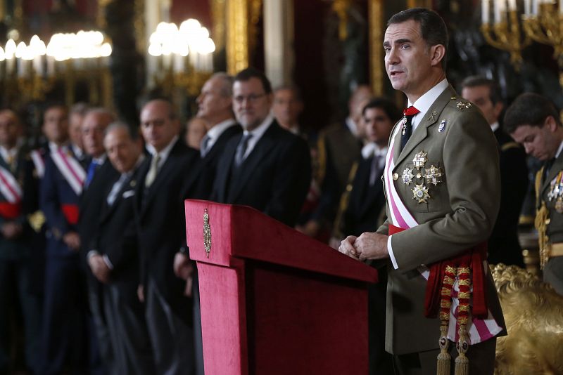 El rey Felipe VI pronuncia su discurso durante la celebración de la Pascua Militar en el Palacio Real.