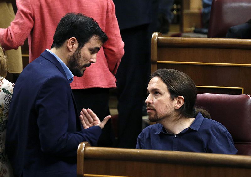 Garzón vota por Bescansa para presidir el Congreso