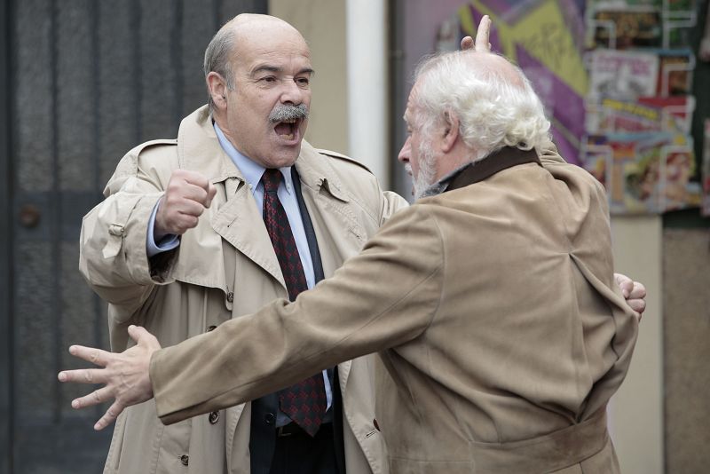 El abrazo de los viejos camaradas