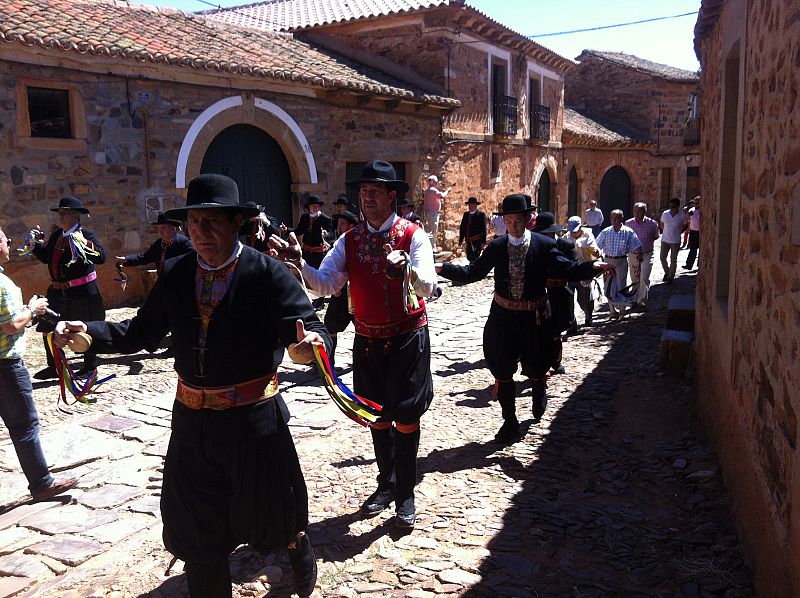 Imágenes de la procesión de La Magdalena, fiesta grande de Castrillo
