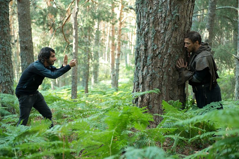 Marc Vigil da indicaciones a Argamasilla sobre una escena en el bosque