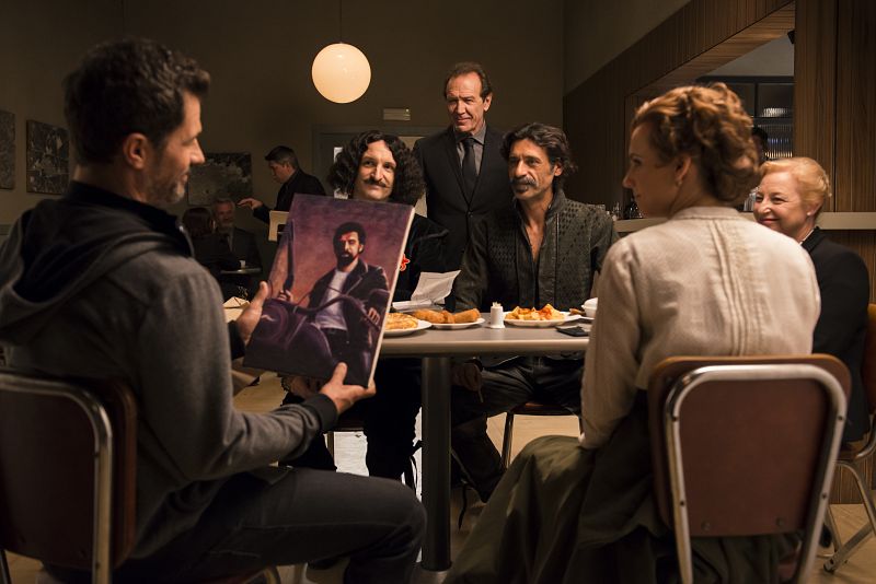 Julián recibe un retrato pintado por Velázquez a su vuelta al Ministerio