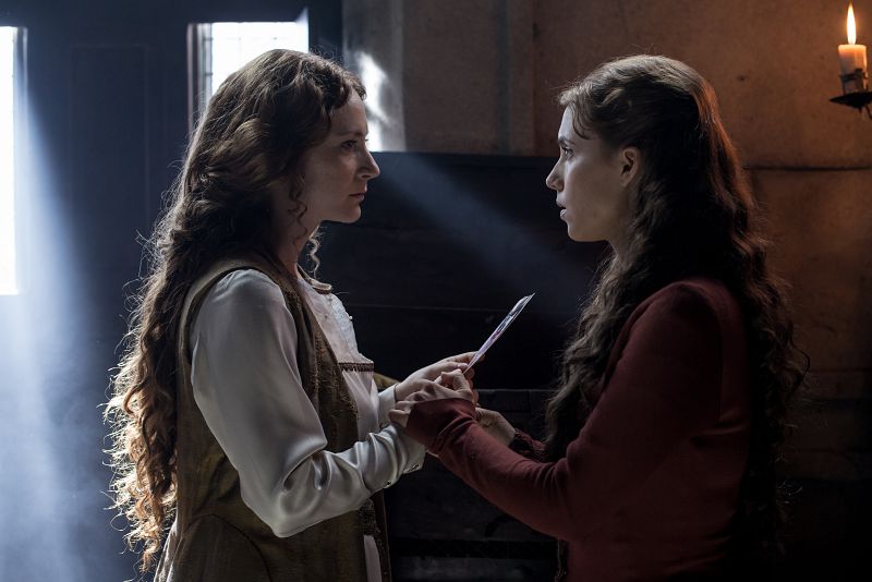 Jimena le dice a Amelia que sabe que su marino no es el verdadero Cid Campeador