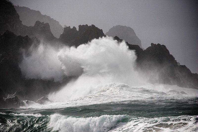 Oleaje en la costa de Meirás, en Valdoviño (A Coruña).