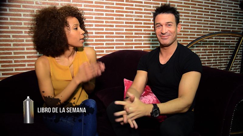 Entrevista con el monologuista y showman Eduardo Aldán en la sección del libro de la semana