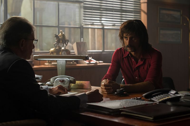 Pacino habla con Salvador en el despacho y le cuenta la verdad