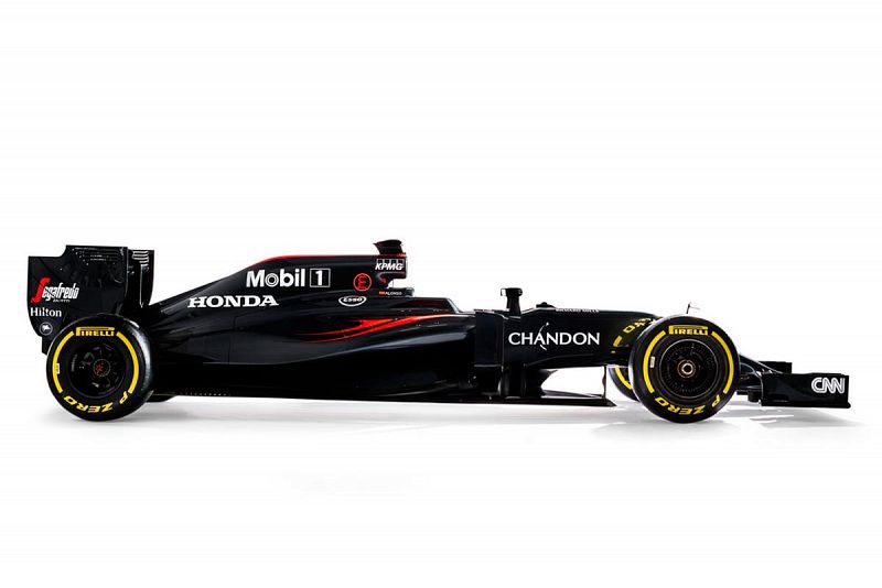 El McLaren es mas estrecho y compacto que el del año pasado.