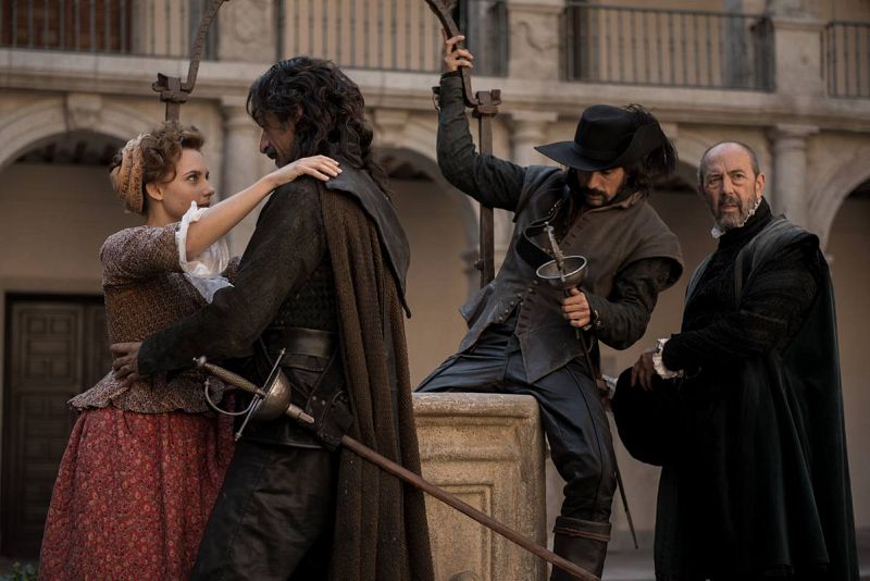  Gil Pérez recibe a Amelia, Alonso y Pacino en el siglo XVII