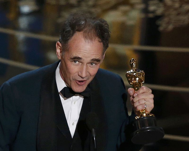 Mark Rylance se lleva el Oscar a mejor actor secundario por 'El puente de los espías' de Spielberg