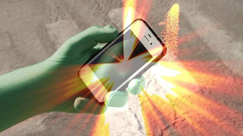 How Not to Be Seen: A Fucking Didactic Educational.MOV File (Hito Steyerl, 2013)