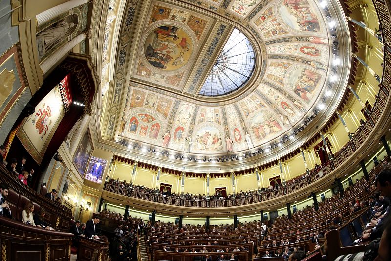 Vista general del Congreso de los Diputados durante la intervención del secretario general del PSOE y candidato a la presidencia del Gobierno, Pedro Sánchez.