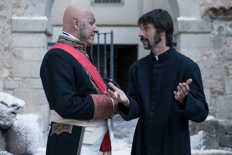  Pacino habla con el Mariscal Ney, que tontea con él