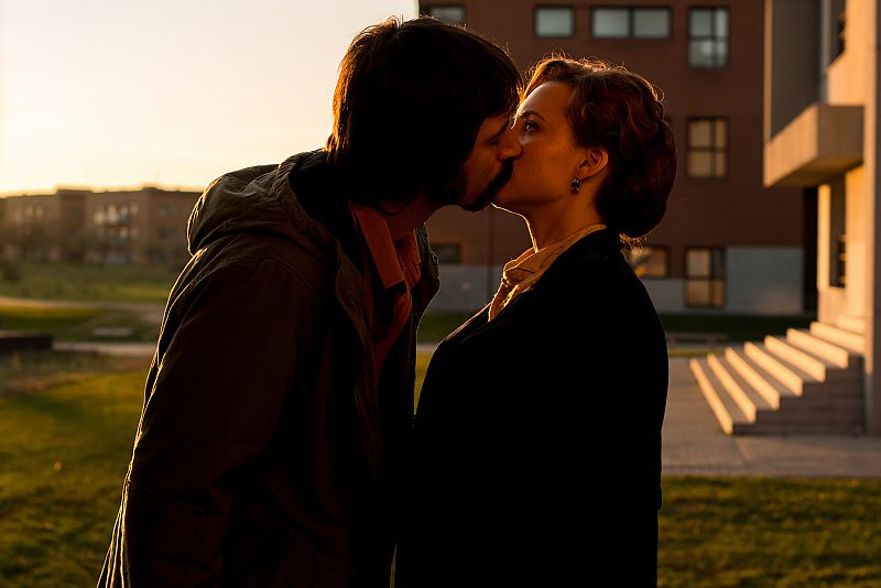 Pacino da un beso a Amelia