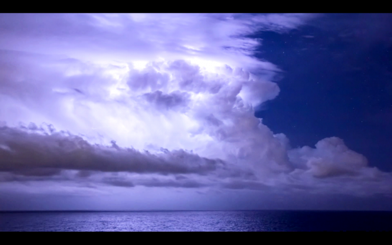 tormenta sobre el mar