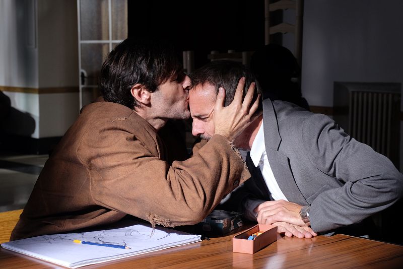 El beso del loco del estilete