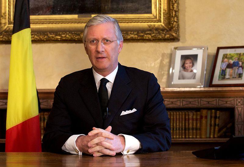 El rey belga dice que se responderá con "firmeza, calma y dignidad" a atentados