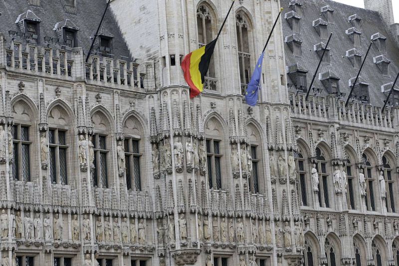 El Ayuntamiento de Bruselas, de luto.