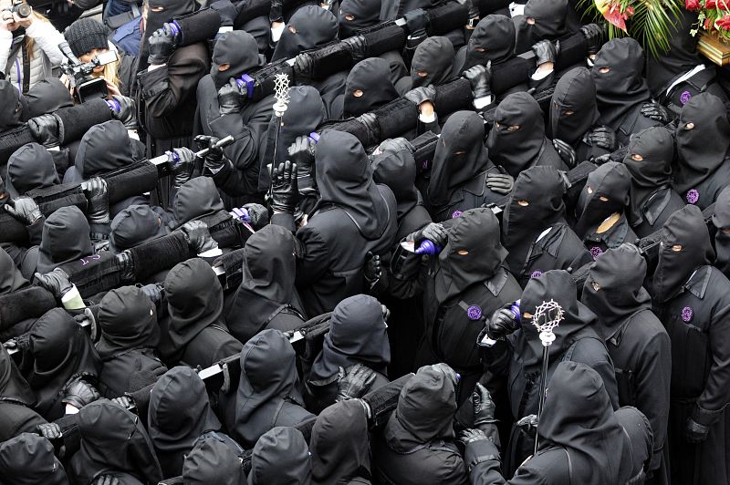 Penitentes de la Cofradía del Dulce Nombre de Jesús Nazareno en León