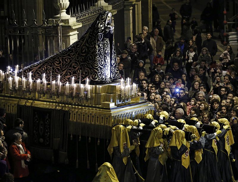 El Santo Entierro en la Catedral de Pamplona