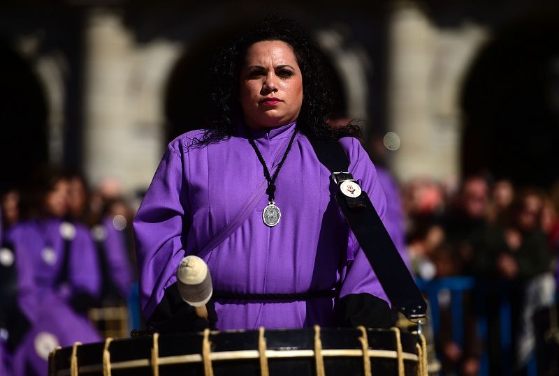 Tamborrada en la Plaza Mayor de Madrid el Domingo de Resurrección