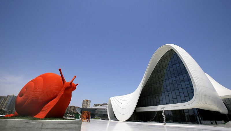 El centro Heydar Aliyev de Bakú, en Azerbaiyán