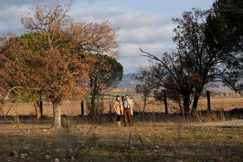 Clara y Jesús buscan la casa de la víctima