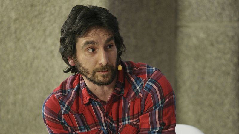 El poeta Marcus Versus en un momento de su intervención