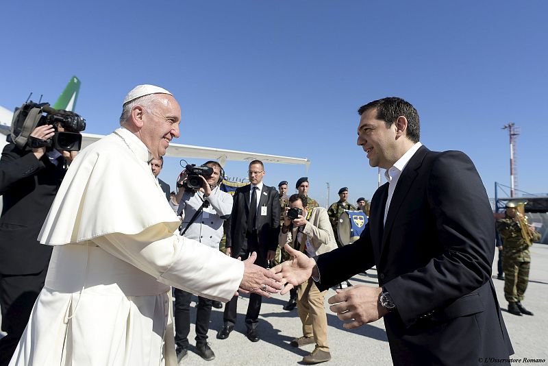 El papa Francisco implora desde Lesbos una solución para los refugiados