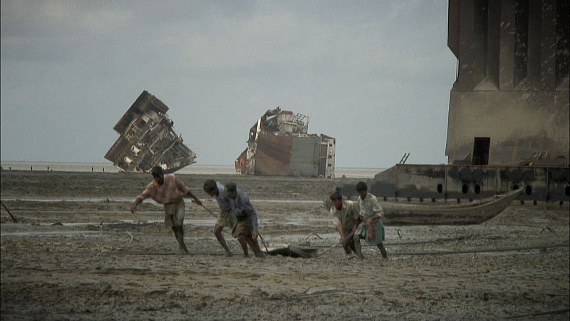 La gran mayoría de los buques viejos van a morir a las playas del sur de Asia