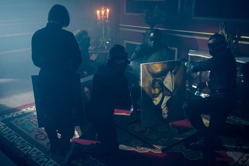 Los miembros de Darrow en el Alczar de Madrid de 1734 robando obras de arte antes del gran incendio