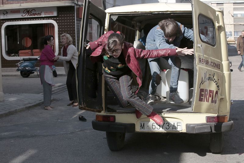 Cuéntame cómo pasó - María y Gonzalo huyen de la furgoneta