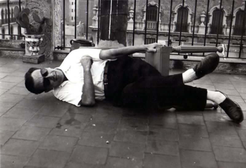 Joan Brossa cultivó desde el teatro de texto al 'strep-tease'