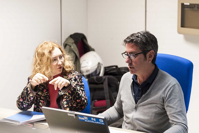 Soledad Gomis y Manel arranz, directores del documnental, durante la edición de "Joan Brossa, poeta transitable"