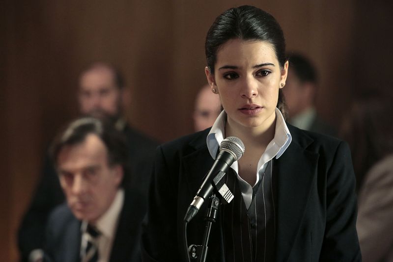 Cuéntame cómo pasó - Julia declara en el juicio de su padre