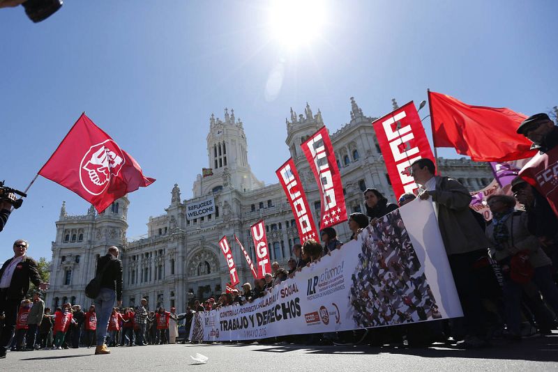 Un soleado Primero de Mayo en Madrid