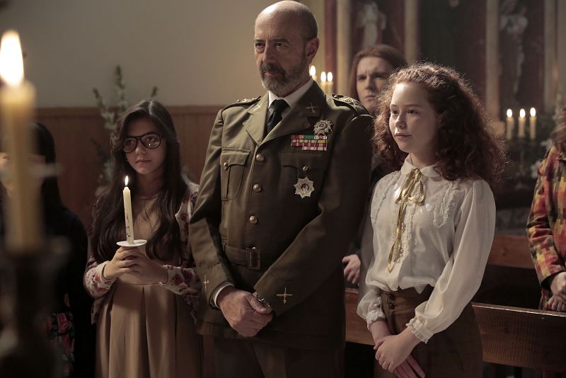 Cuéntame cómo pasó - María, Gala y su abuelo