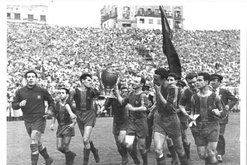 El 3 de mayo de 1953 el FC Barcelona vencía al Athletic Club en Les Corts por 3-2 y se proclamaba Campeón de la Liga 1952-1953 revalidando el título conseguido la temporada anterior.