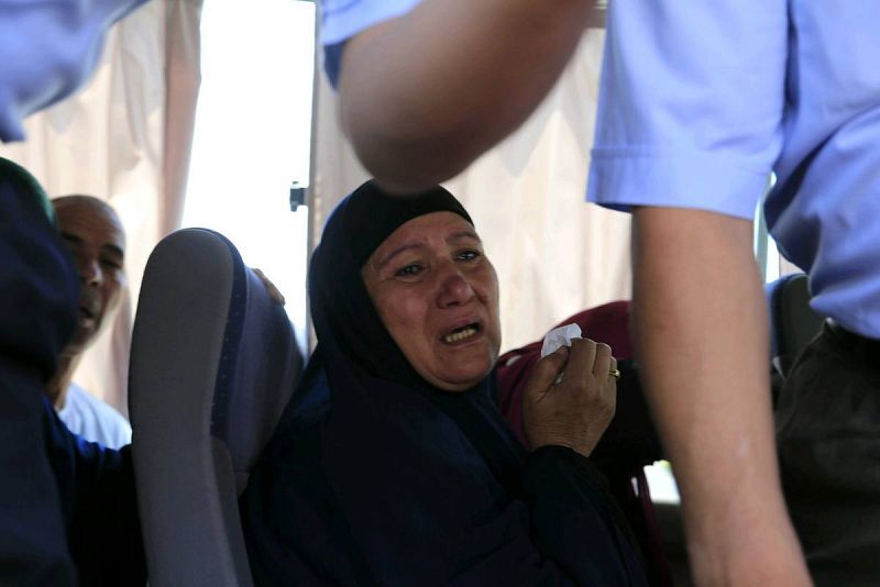 LLEGADA DE FAMILIARES AL AEROPUERTO DE EL CAIRO