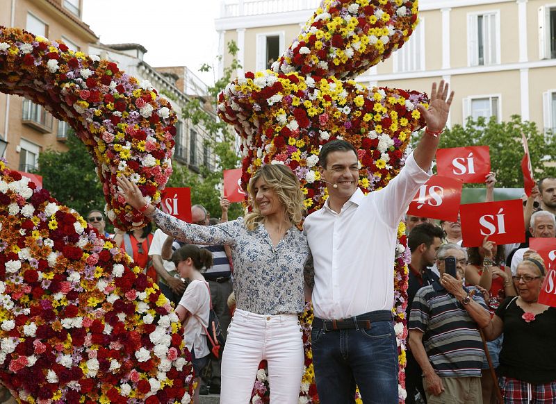 Pedro Sánchez llama a la movilización de los "socialistas de corazón" en el arranque de la campaña
