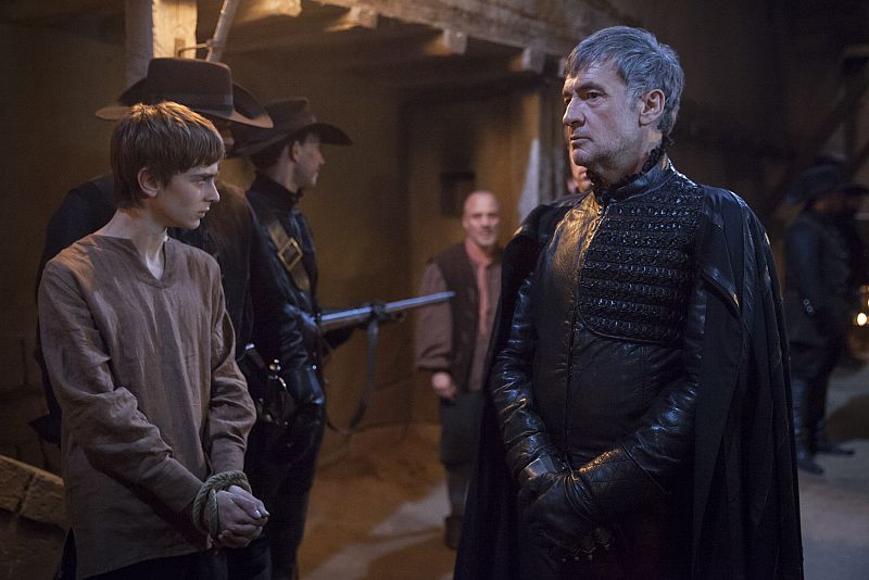 Águila Roja - El Comisario captura a Gonzalo y Alonso