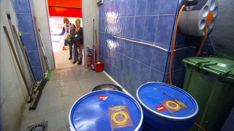 Bidones de Agrocompostaje, Mercado de San Fernando, Madrid