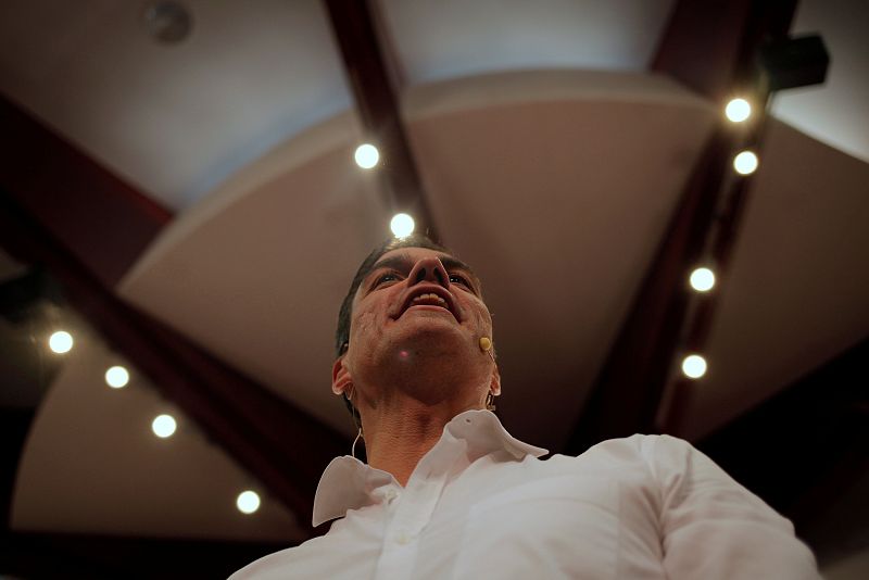 Imagen tomada en un momento del mitin del candidato socialista en Málaga.