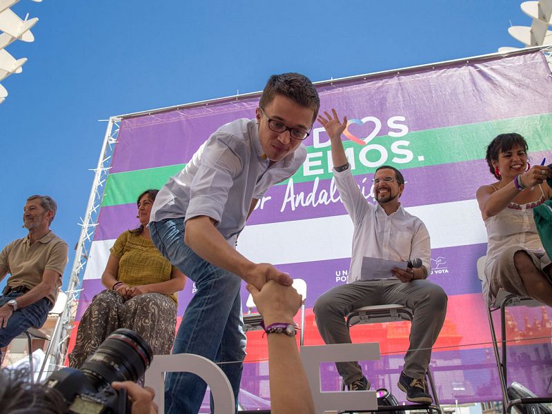 Errejón hace campaña en Sevilla en el segundo fin de semana de la campaña